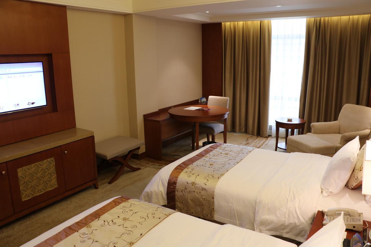 Rongjiang Hotel Jieyang Екстериор снимка