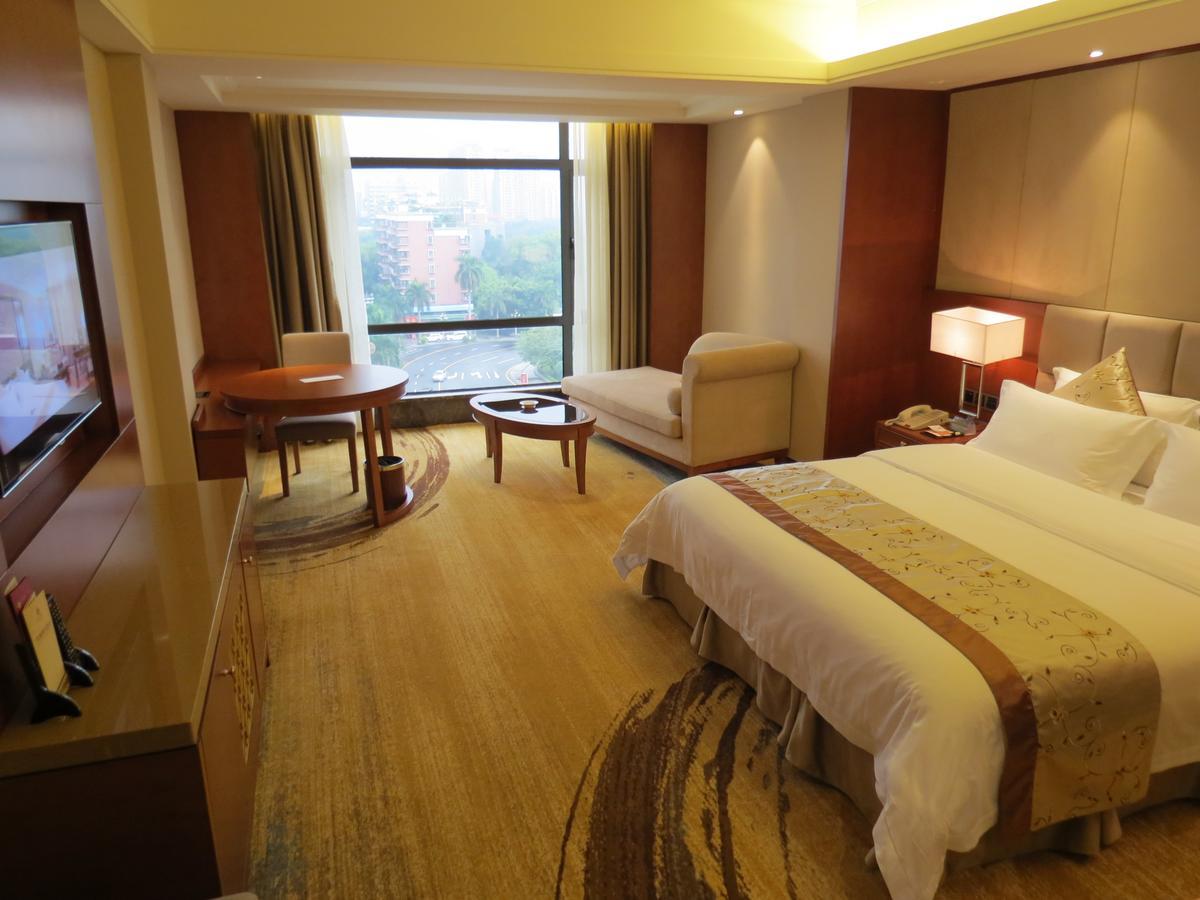 Rongjiang Hotel Jieyang Екстериор снимка