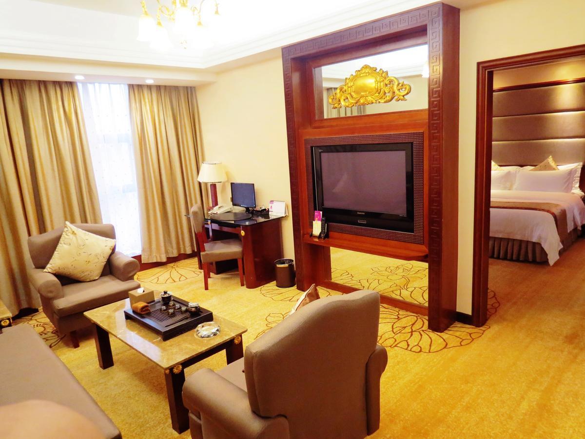 Rongjiang Hotel Jieyang Екстериор снимка